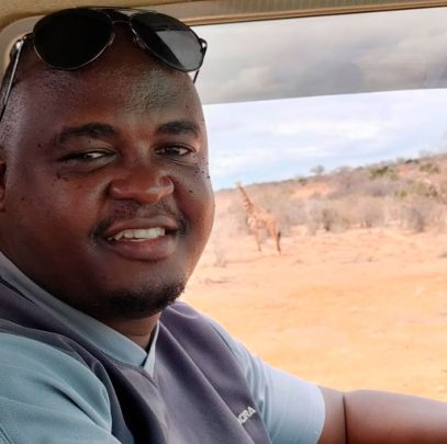 safari in kenya con meshack